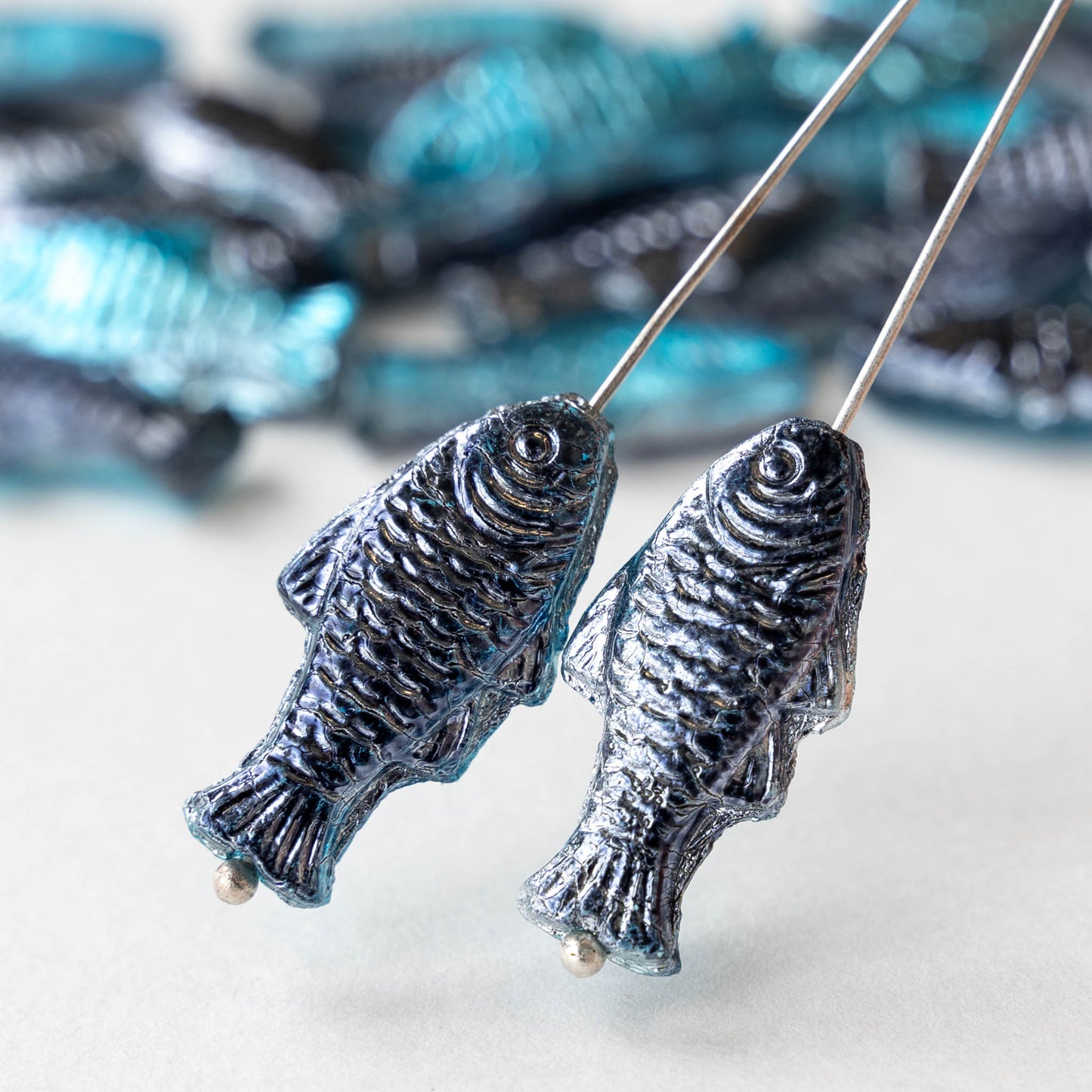 25mm Glass Fish Beads - Blue Mix - 6 fish