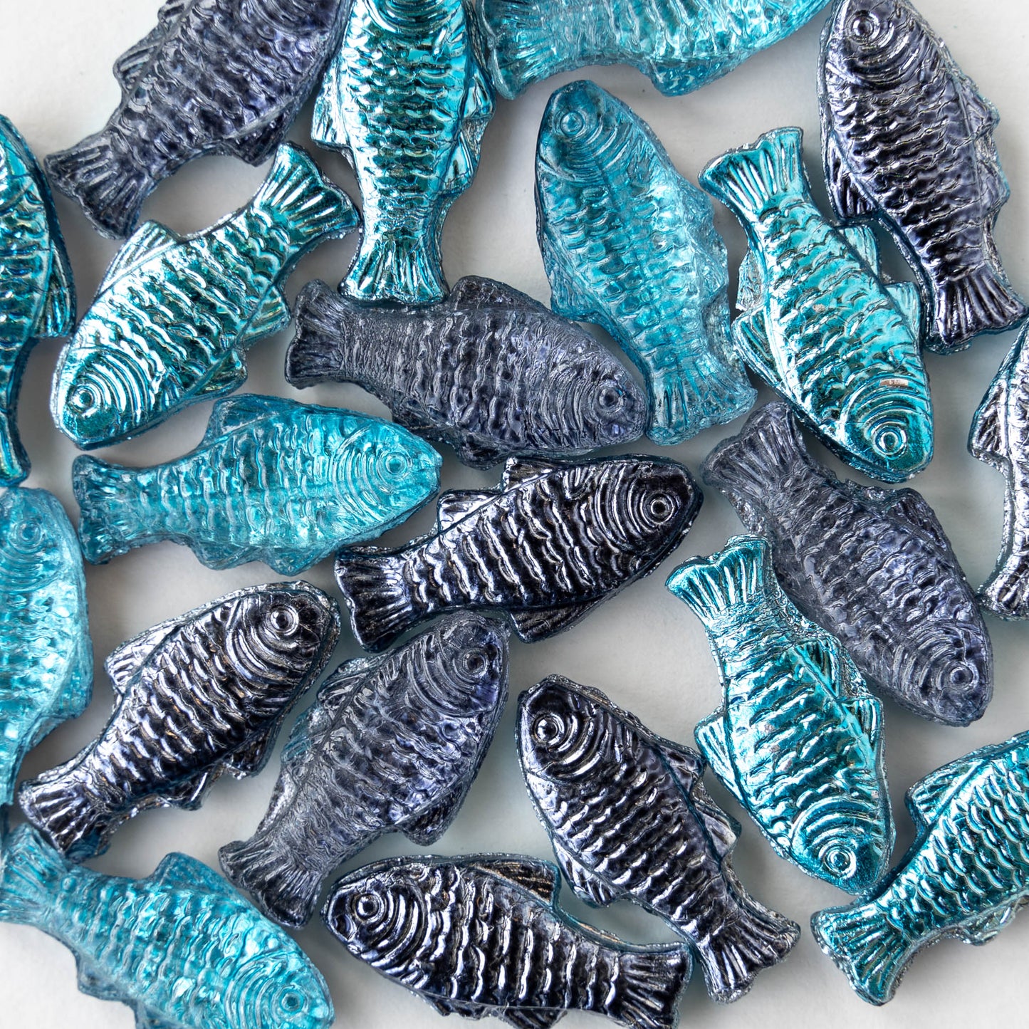 25mm Glass Fish Beads - Blue Mix - 6 fish