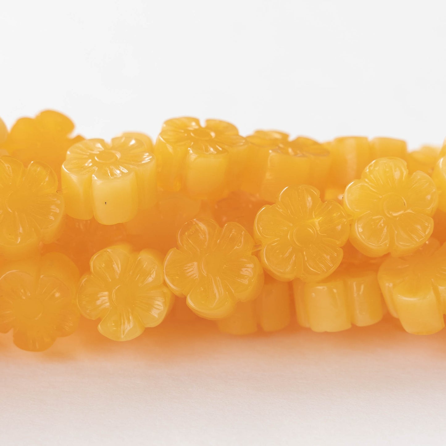 Daisy Flower Beads - Resin - Yellow - 10 beads