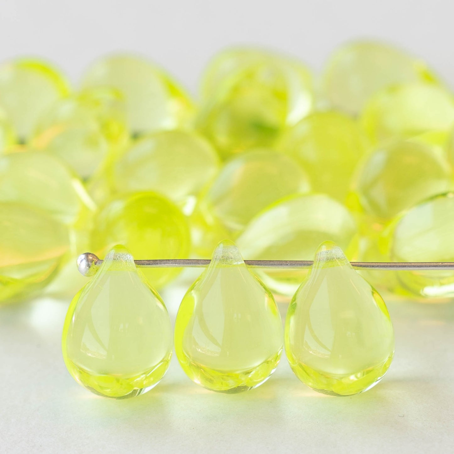 10x14mm Glass Teardrop Beads - Transparent Jonquil -