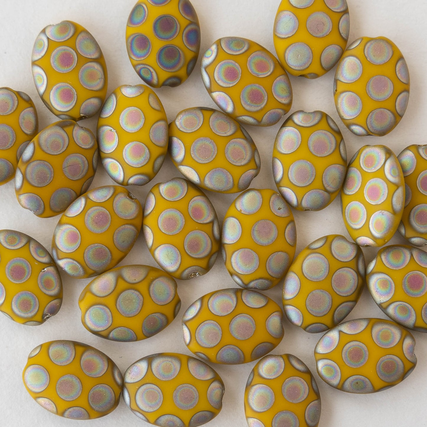 Load image into Gallery viewer, 10x14mmmm Glass Oval - Yellow  Matte With Peacock Finish - 4 beads
