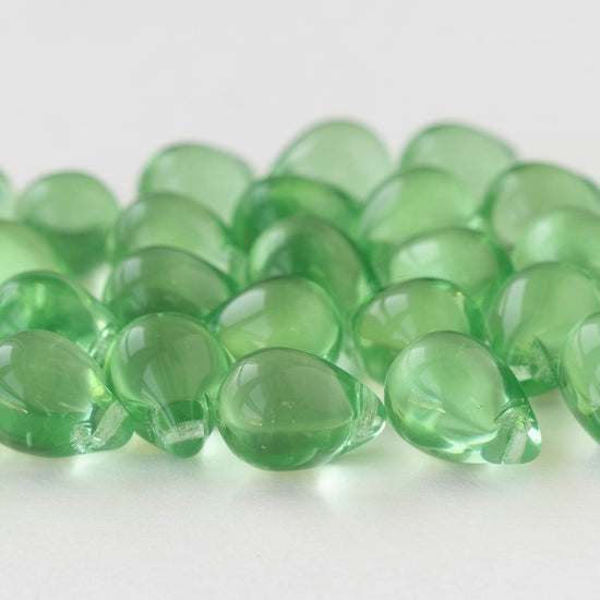 10x14mm Glass Teardrop Beads - Peridot Green -