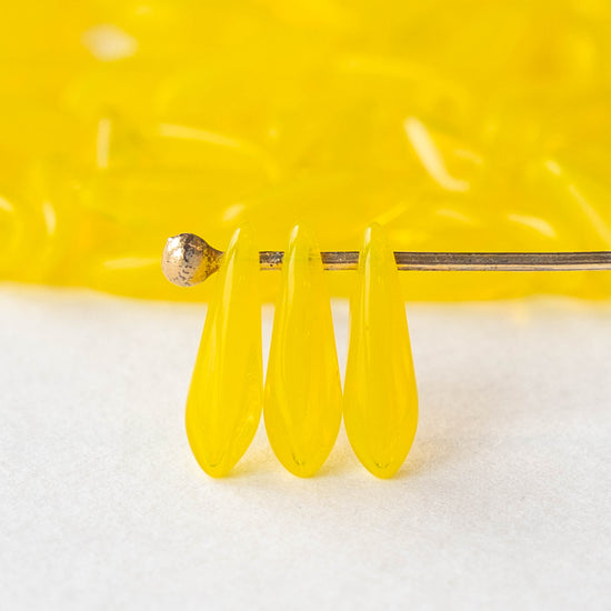 11mm Dagger Beads - Yellow Crystal Mix - 50 beads