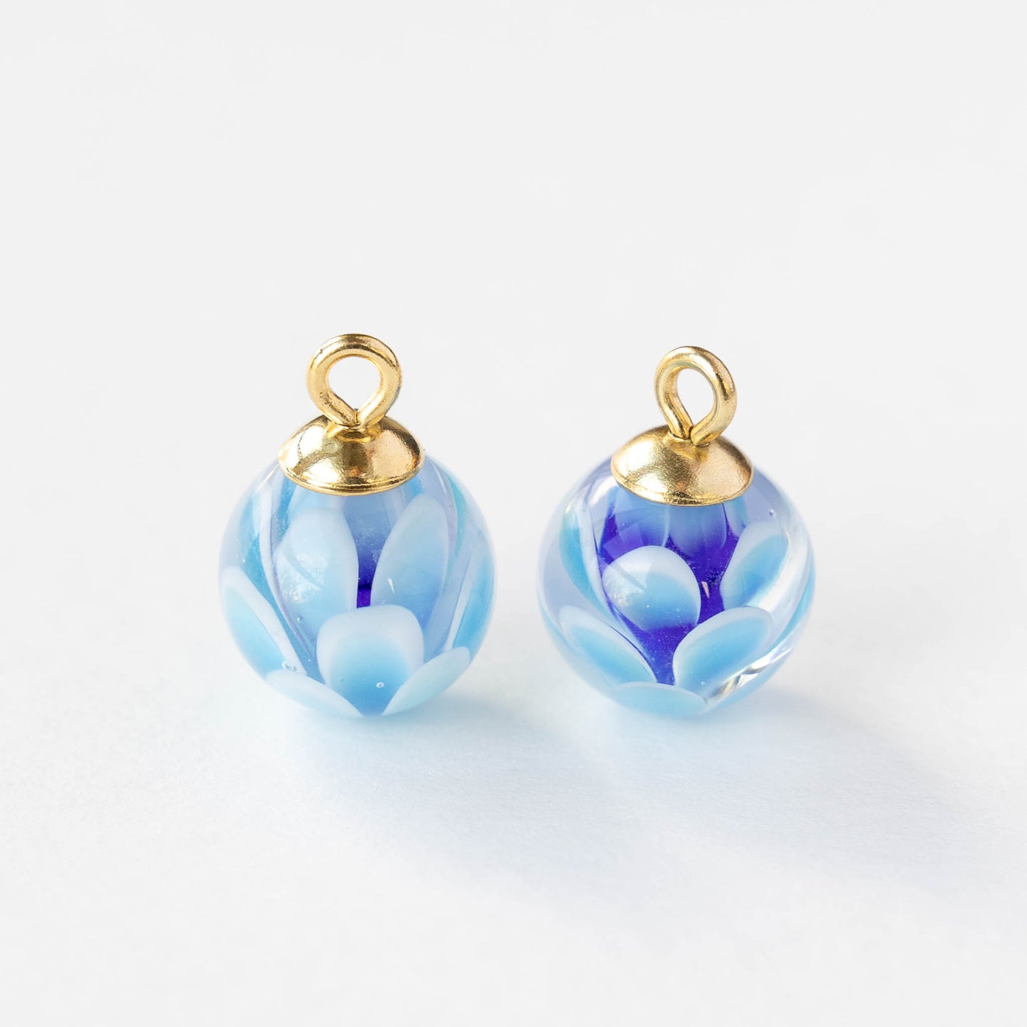 12mm Round Lampwork Beads - Aqua Blue - 1 Pendant