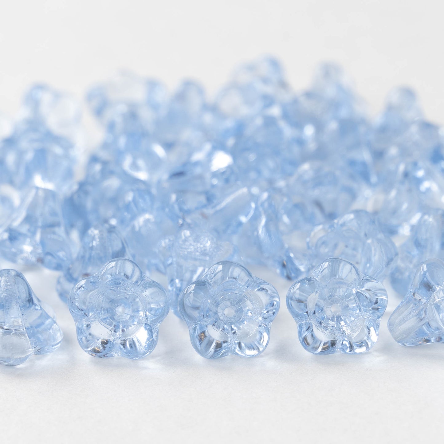 10x12mm Trumpet Flower Beads - Transparent Blue - 10 or 30 –  funkyprettybeads