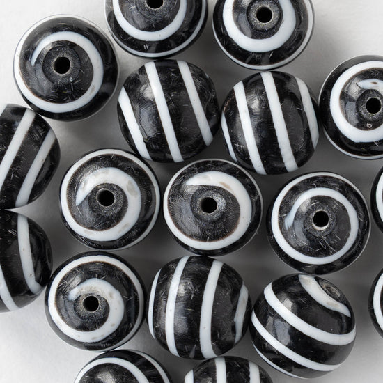12mm Buffalo Horn Round Beads - Black and White Striped - 6 beads