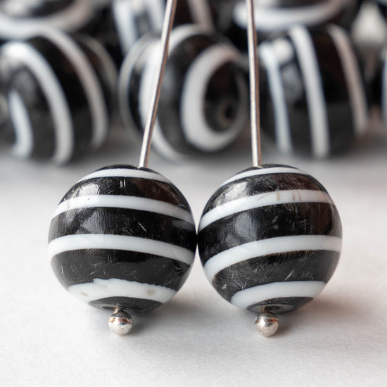 12mm Buffalo Horn Round Beads - Black and White Striped - 6 beads