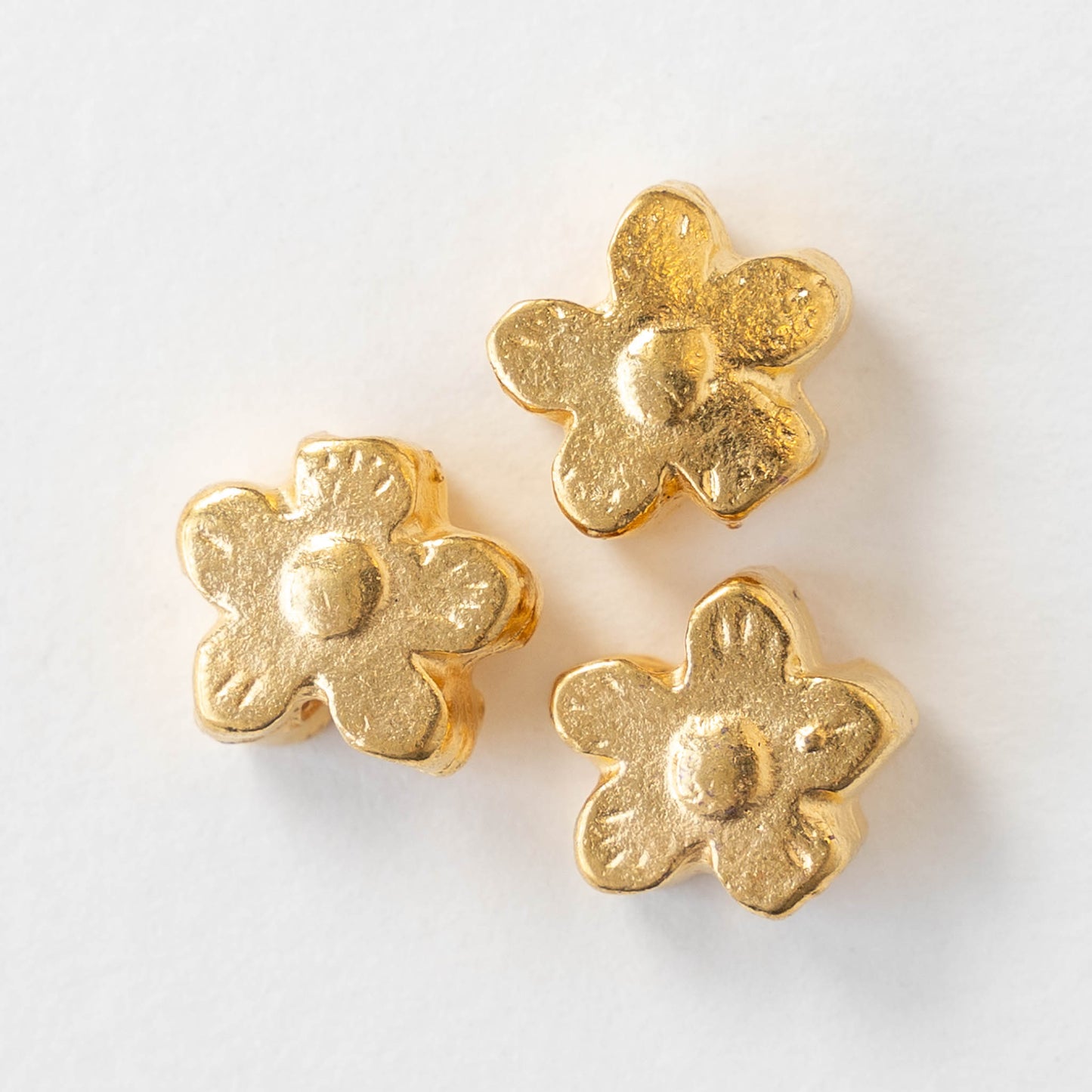 13mm Mykonos Metal Daisy Flower Beads - Gold - 4 beads