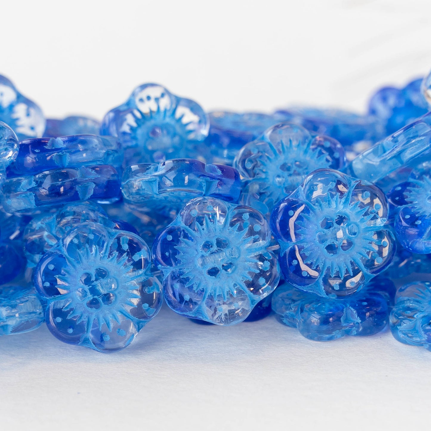 14mm Glass Flower Beads - Transparent Blue Crystal Mix - 10 Beads