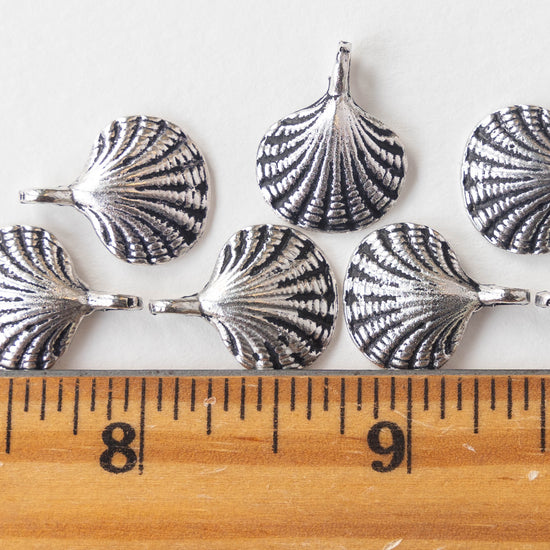 Load image into Gallery viewer, 15mm Mykonos Metal Scallop Shell Beads - Pewter
