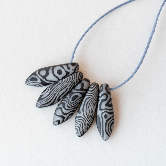 16mm Glass Dagger Beads - Black and White Laser Etched  - 25 Beads