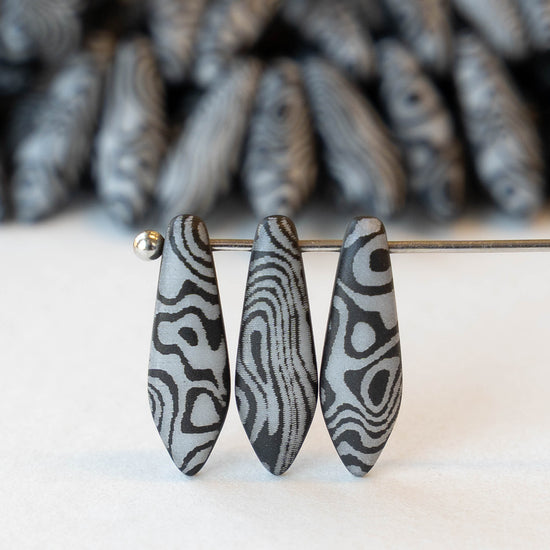 16mm Glass Dagger Beads - Black and White Laser Etched  - 25 Beads