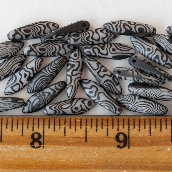 16mm Glass Dagger Beads - Black and White Laser Etched  - 25 Beads