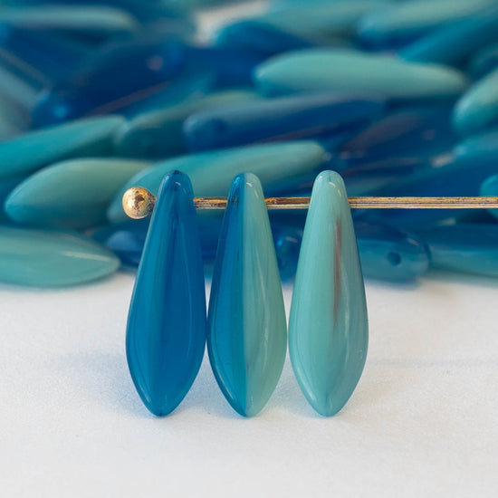 16mm Dagger Beads - Blue Mixed Glass - 60 beads