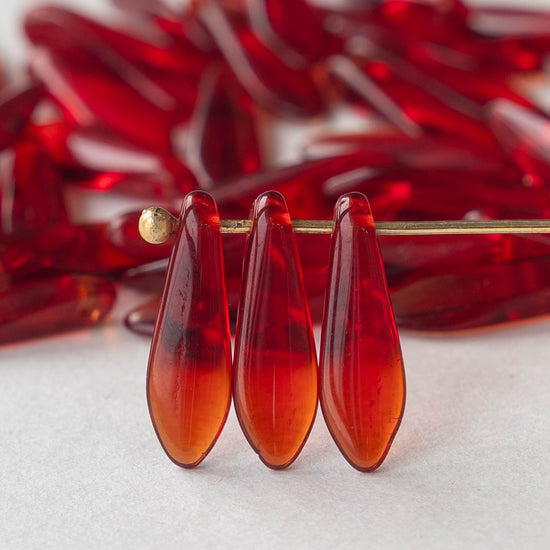 16mm Dagger Beads - Transparent Red - 50 beads
