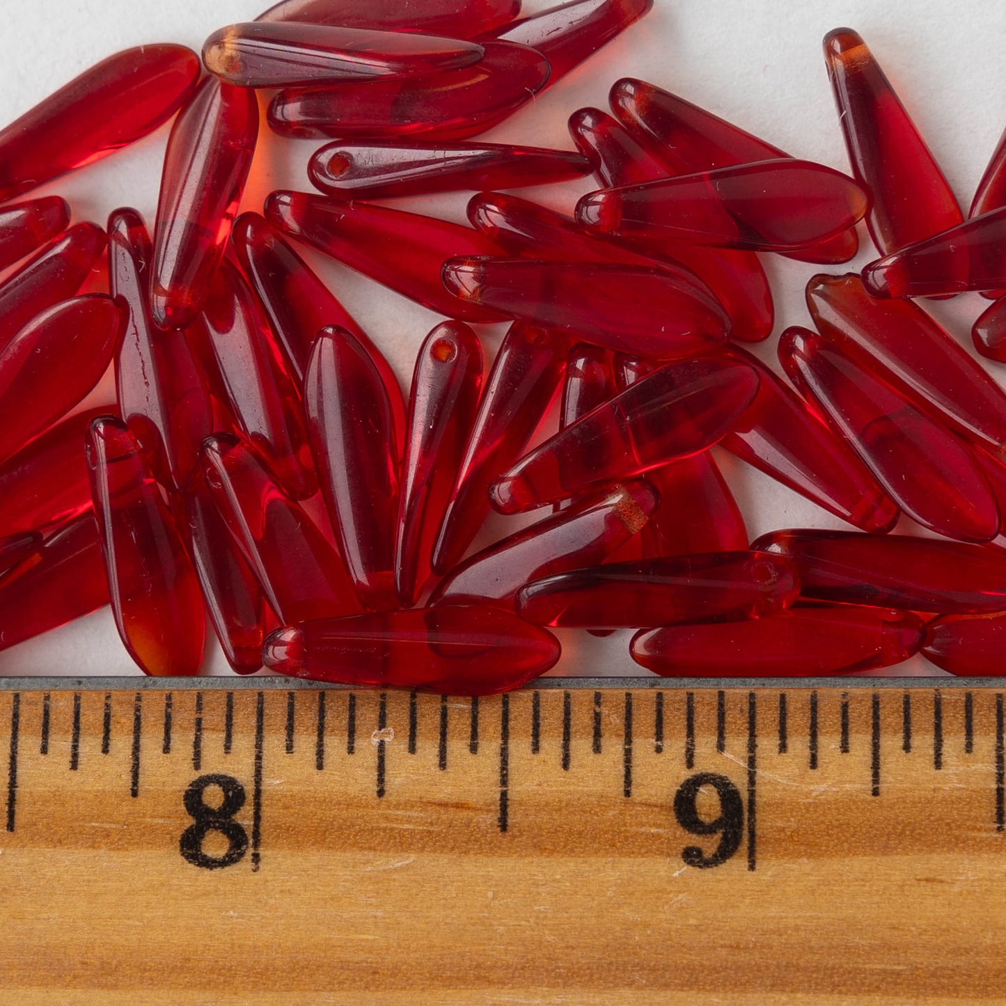 16mm Dagger Beads - Transparent Red - 50 beads