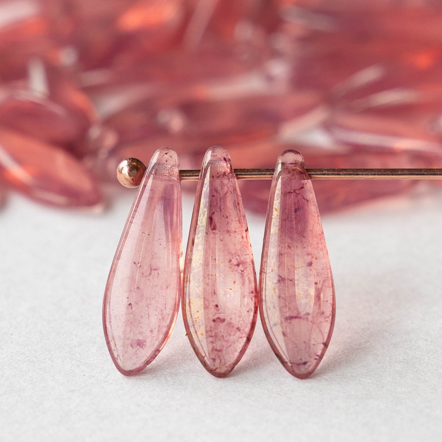 16mm Glass Dagger Beads - Transparent Rosaline - 50 beads