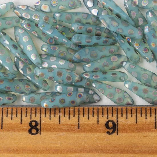 16mm Dagger Beads - Opaline Lt. Seafoam Vitrail  - 50 beads