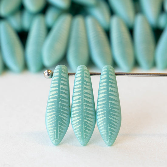 16mm Glass Dagger Beads - Matte Turquoise AB Laser Etched  - 25 Beads
