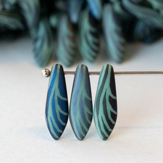 16mm Glass Dagger Beads - Matte Turquoise Laser Etched  - 25 Beads