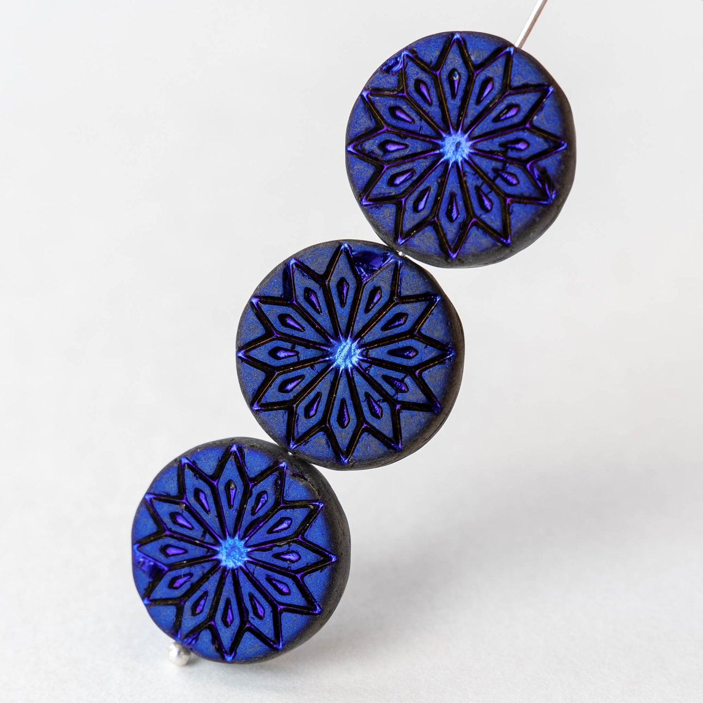 18mm Star Flower Coin - Iridescent Purple Blue on Black Matte - 4 or 12