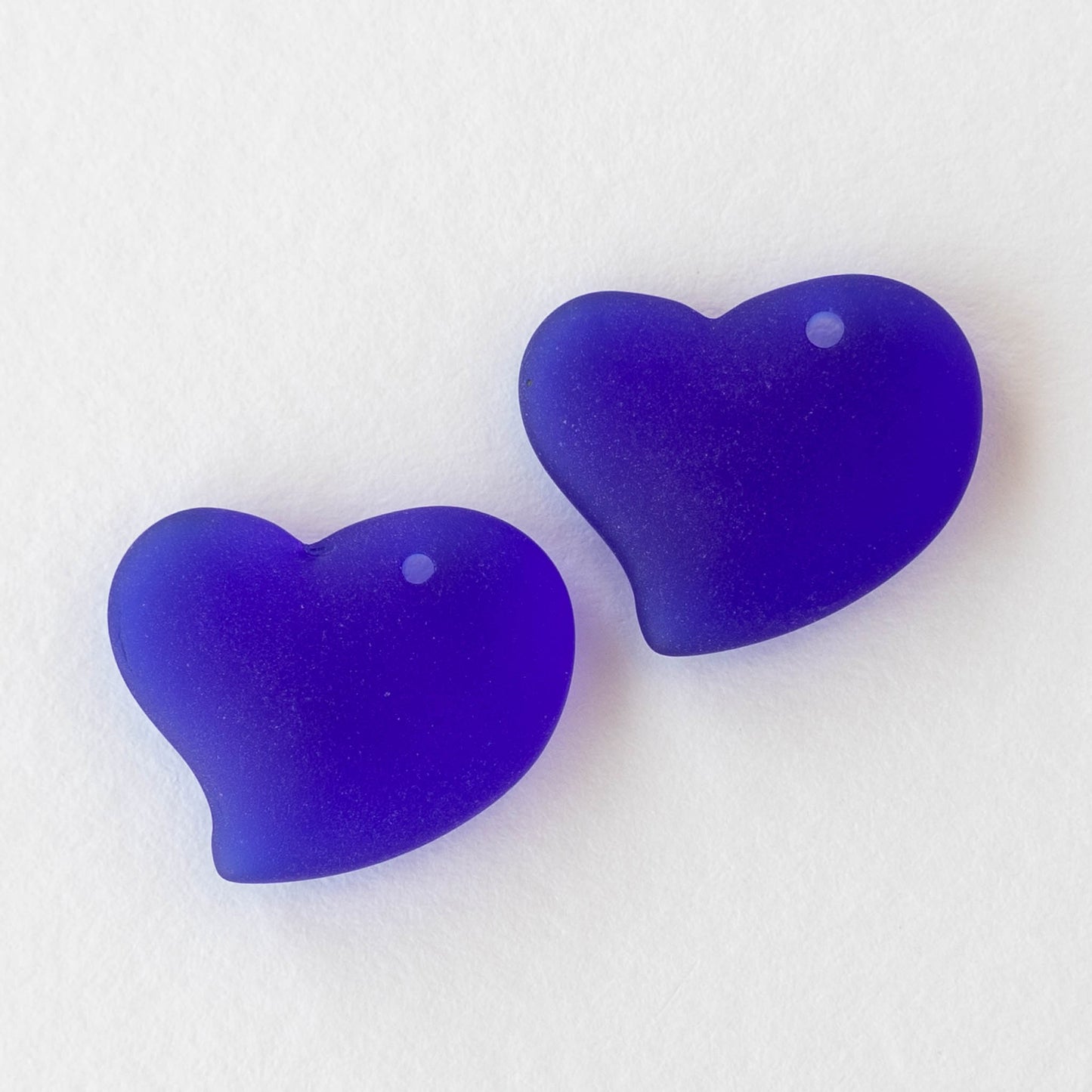Load image into Gallery viewer, 18mm Frosted Glass Hearts - Cobalt Blue - 2 Beads
