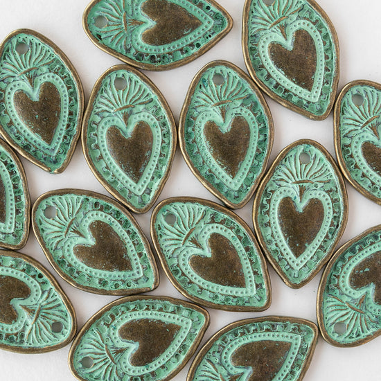18x28mm Oval Heart Pendant - Green Patina Brass - 2 or 6 pendants