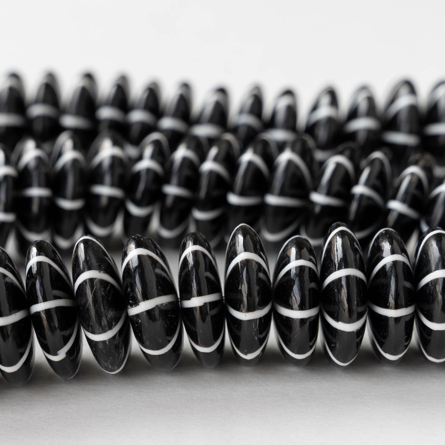 20mm Buffalo Horn Disk Beads - Black and White - 6 beads