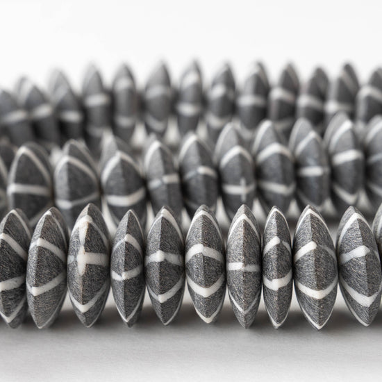 20mm Buffalo Horn Disk Beads - Matte Black and White - 6 beads