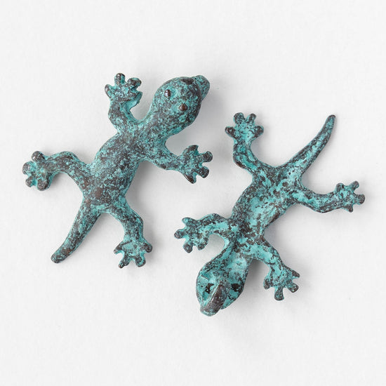 34mm Mykonos Metal Gecko Pendant - Copper Patina