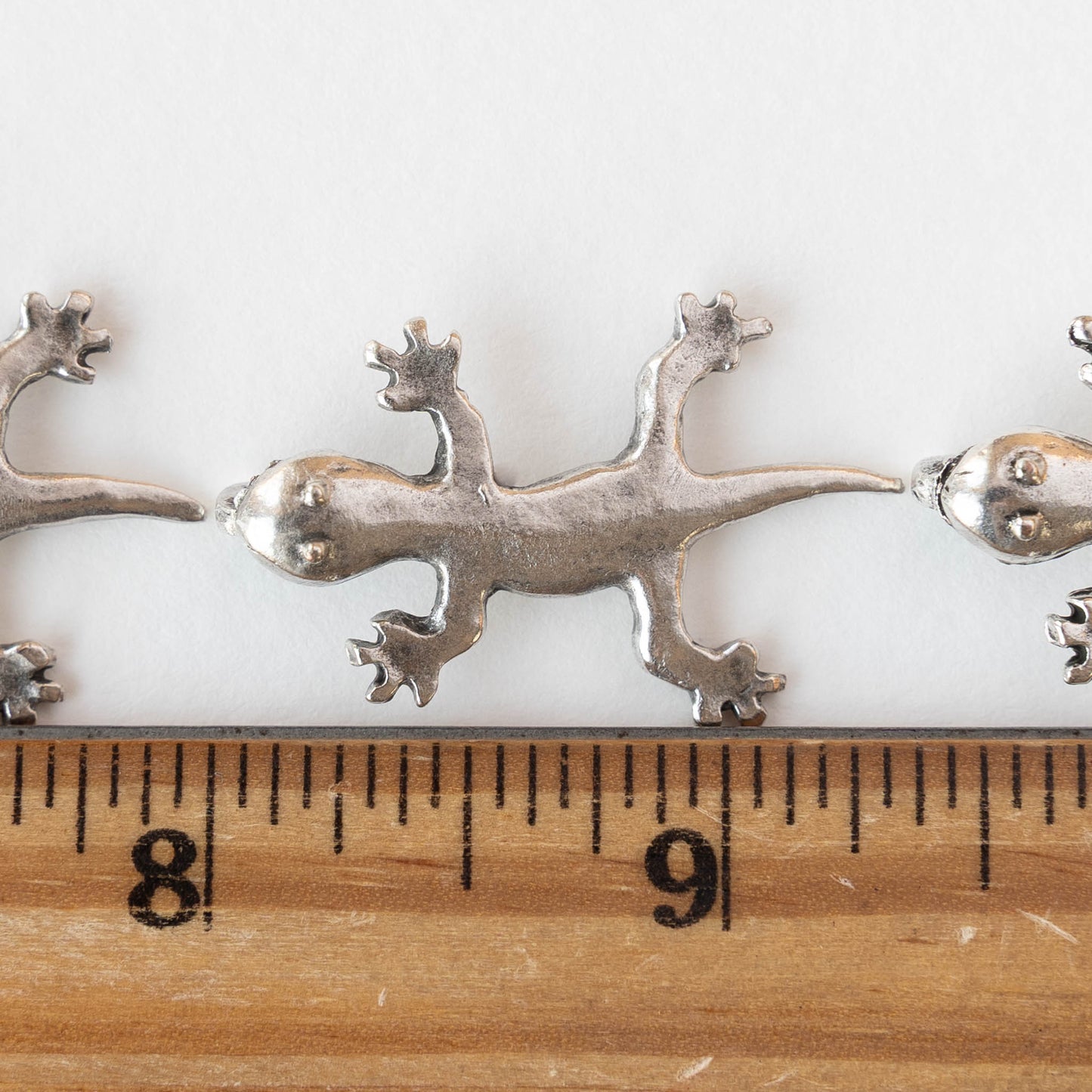 22x34mm Mykonos Metal Gecko Pendant - Antique Silver - 1, 4, or 10 pendants