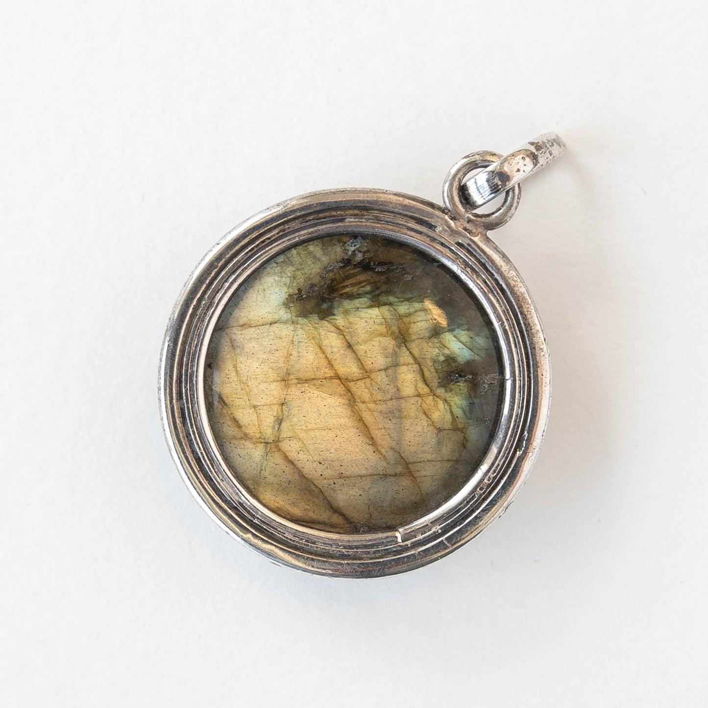 27mm Labradorite Pendant