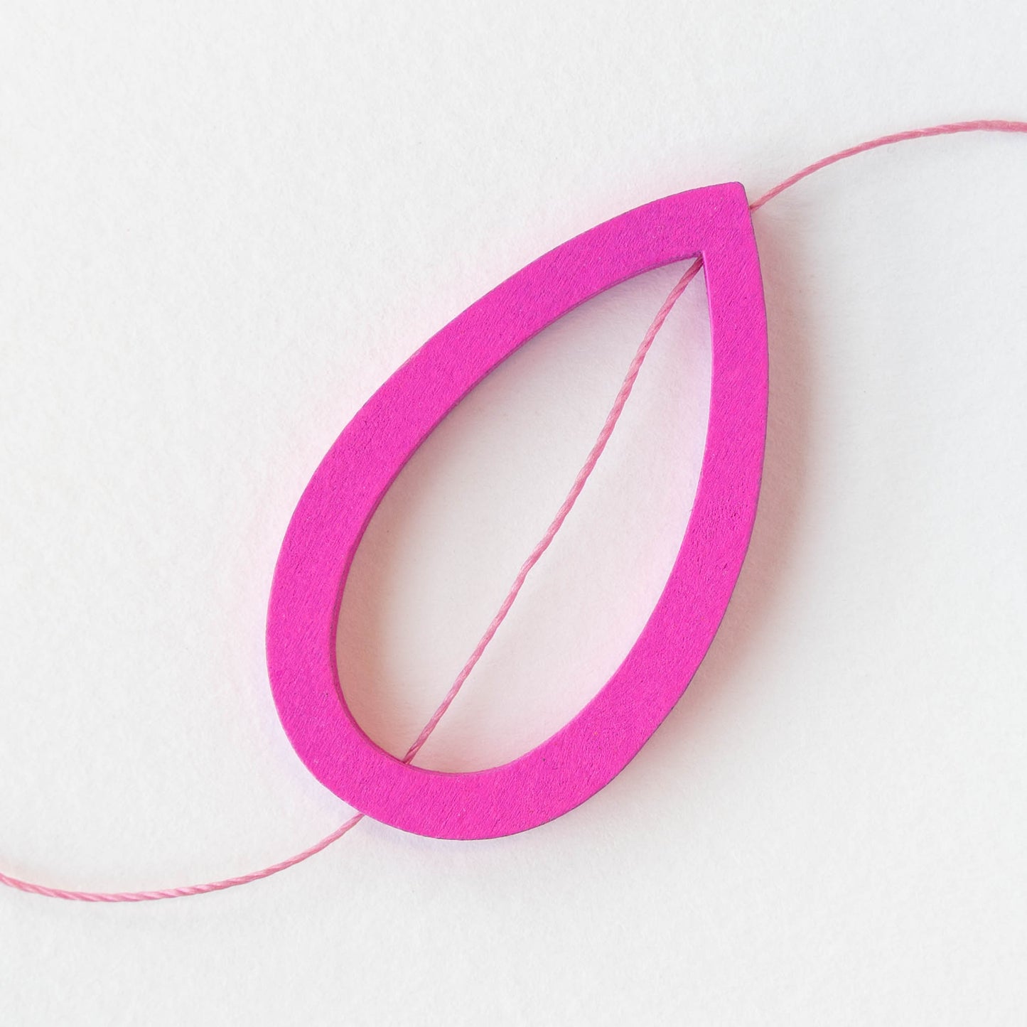 29x49mm Wooden Teardrop Beads - Pink - 4 teardrops