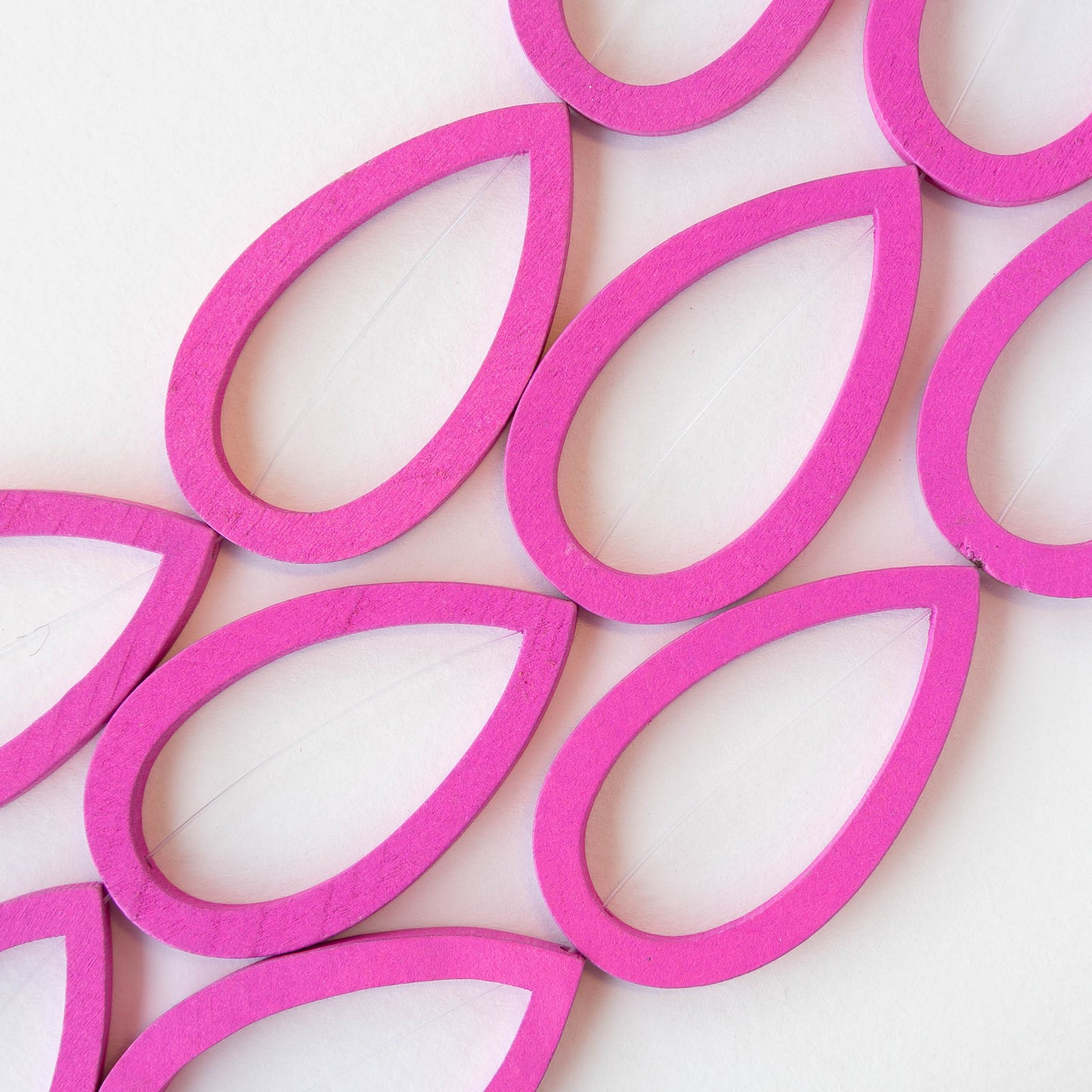 29x49mm Wooden Teardrop Beads - Pink - 4 teardrops