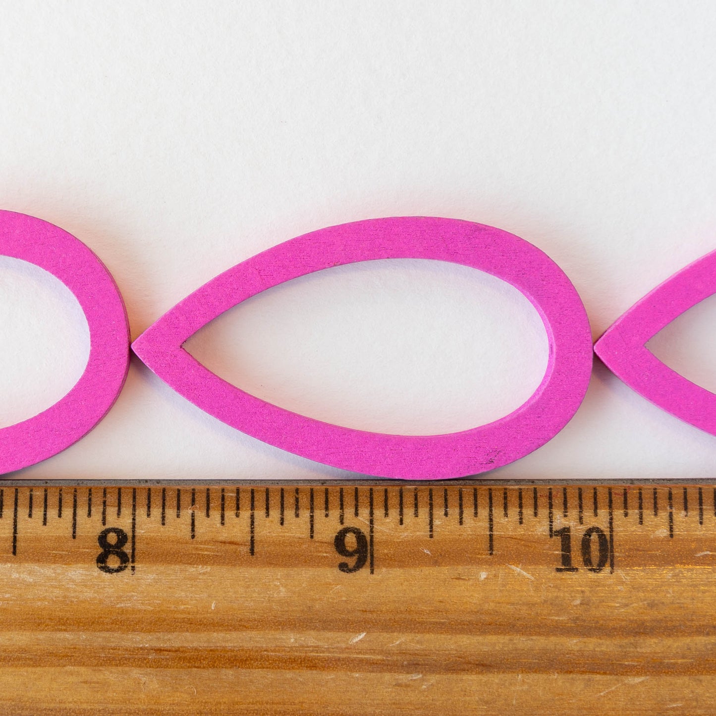 29x49mm Wooden Teardrop Beads - Pink - 4 teardrops