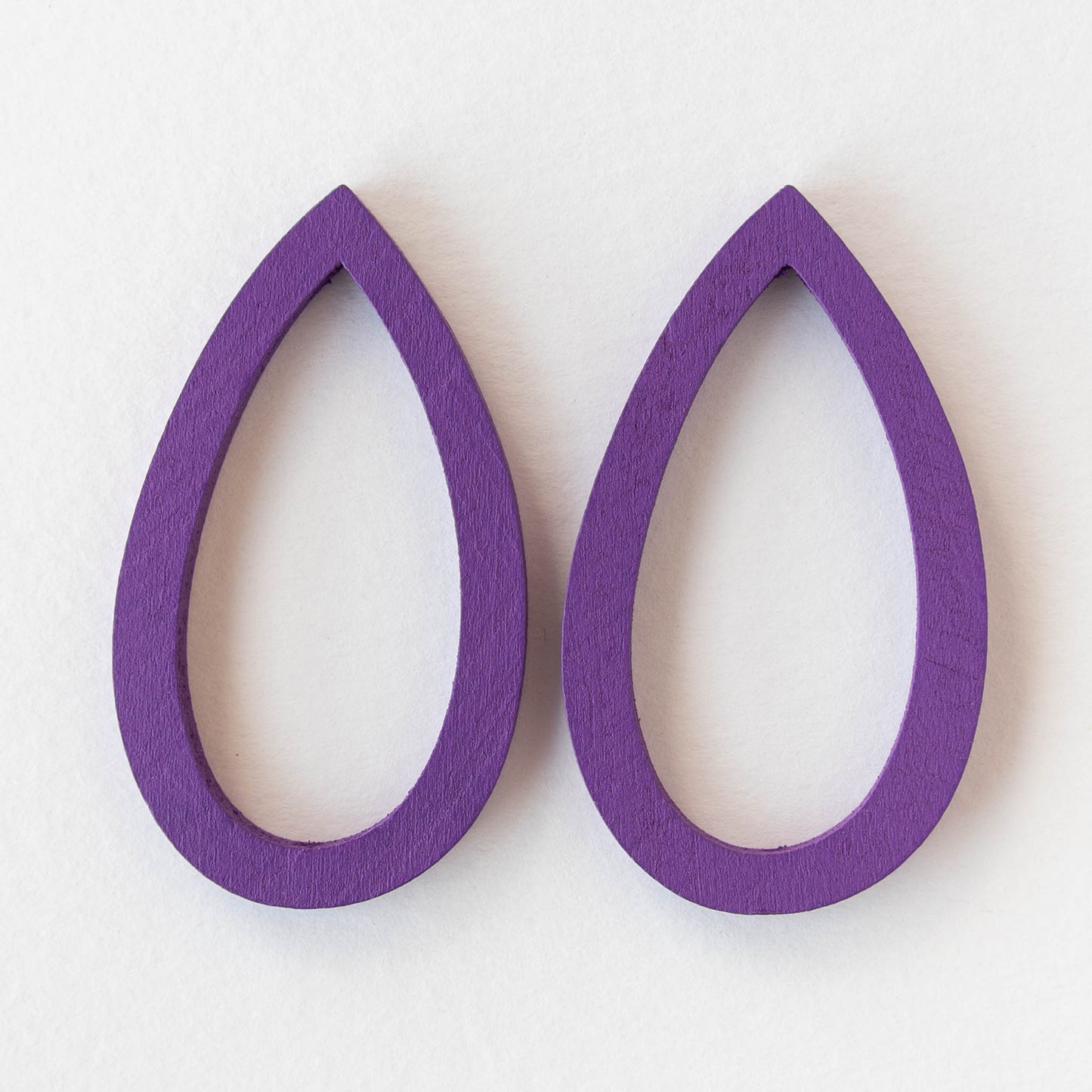 29x49mm Wooden Teardrop Beads - Purple - 4 teardrops