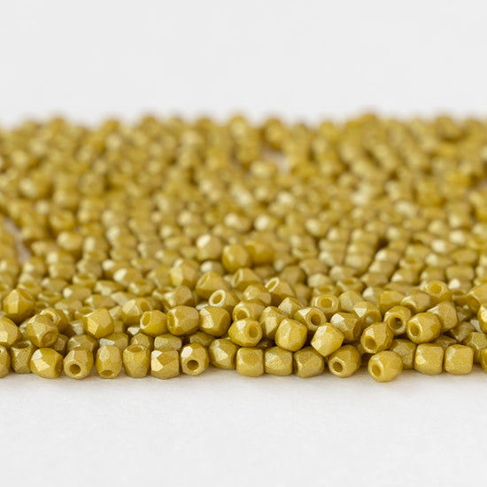 2mm Round Firepolished Beads - Pastel Lime Luster - 50 beads