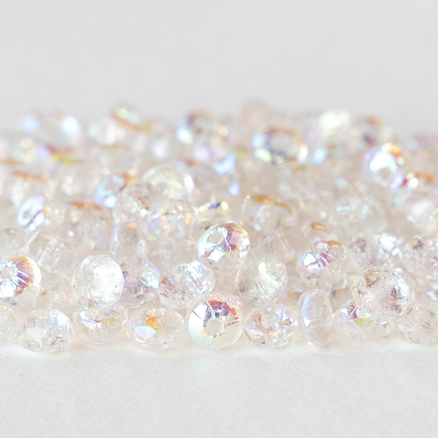 2x4mm Rondelles - Crystal AB - 120