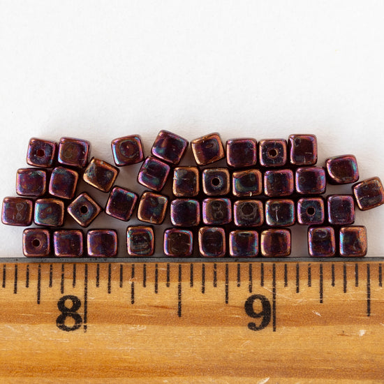 4mm Glass Cube Beads - Metallic Red Copper Rainbow - 40 beads