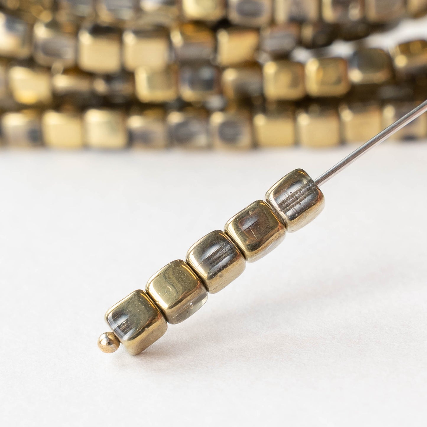 4mm Glass Cube Beads - Crystal Gold Mix - 40 beads