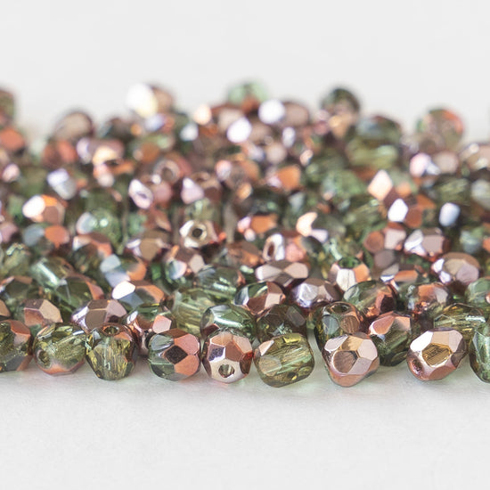 Load image into Gallery viewer, 4mm Faceted Round Beads - Peridot Green with Copper - 100 beads
