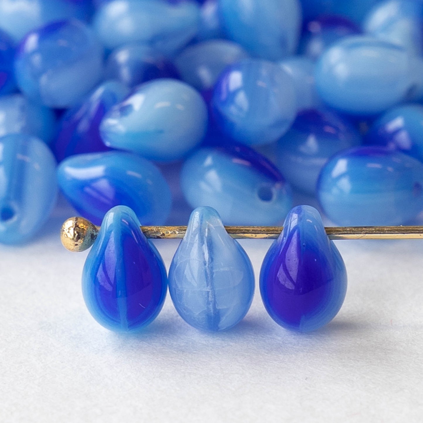 5x7mm Glass Teardrop Beads - Marbled Blue - 75 Beads