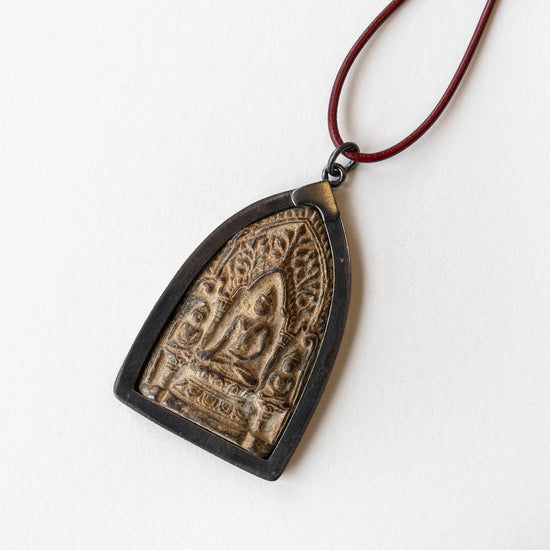 60mm Peaceful Sitting Buddha Amulet - 1 piece