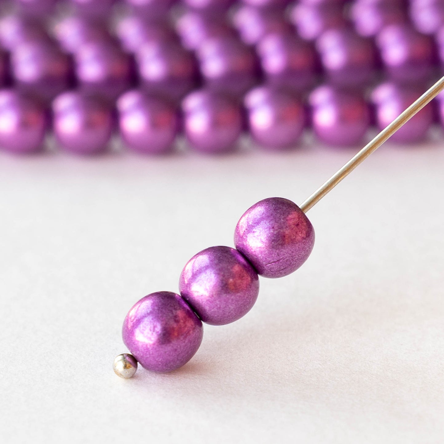 6mm Round Glass Beads - Metallic Purple - 50 beads