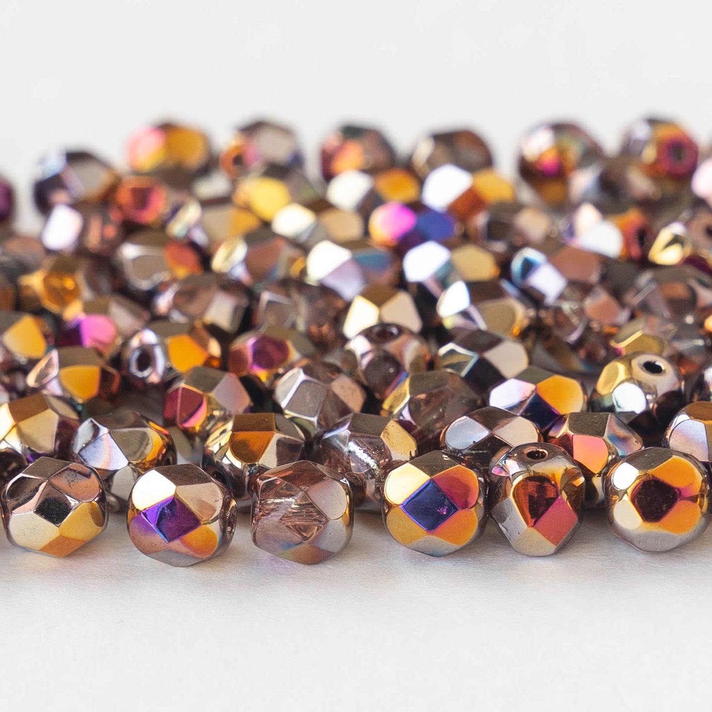 6mm Faceted Round Beads - Crystal Sliperit - 50 beads