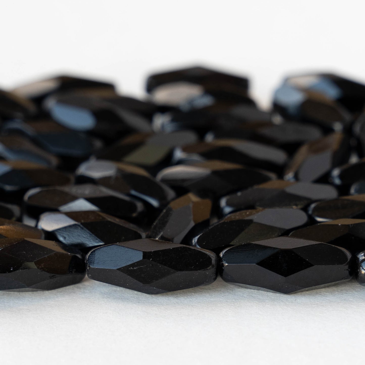 15mm Faceted Oval Beads - Opaque Black - 20 beads