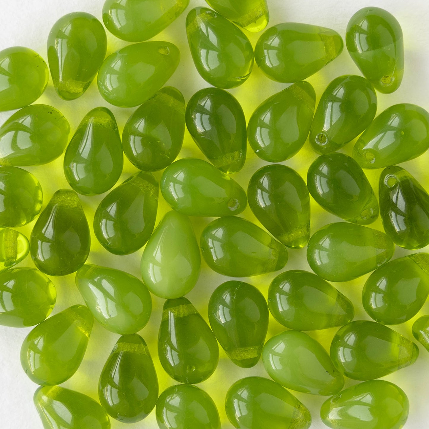 6x9mm Glass Teardrop Beads - Green - 40 Beads