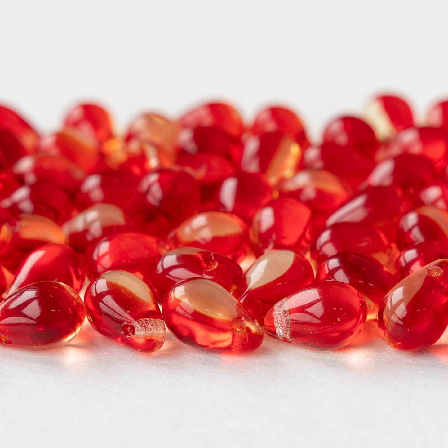 6x9mm Glass Teardrop Beads - Transparent Red Crystal Mix - 50 Beads