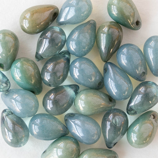 6x9mm Glass Teardrop Beads - Sky Blue Luster Mix - 25 Beads