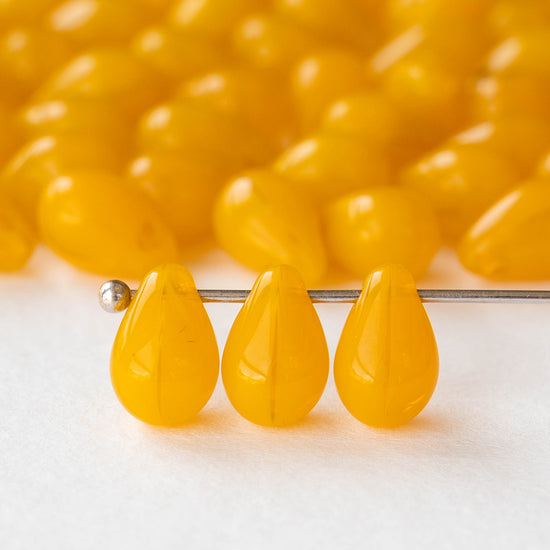 6x9mm Glass Teardrop Beads - Sunshine Yellow - 40 Beads